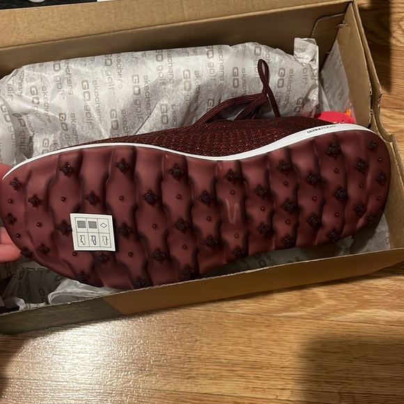 Women’s Golf Shoes - Picture 3 of 3